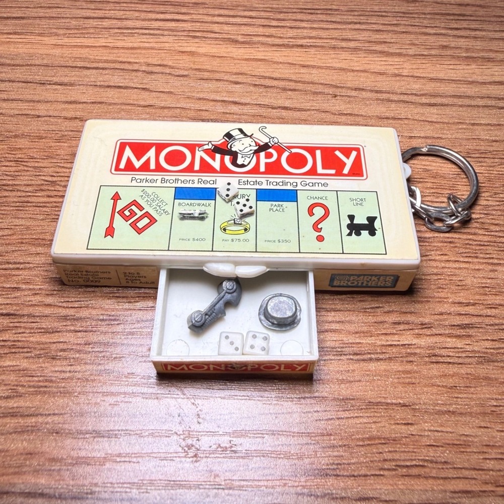 Hasbro Monopoly Mini Board Game Keychain 1998 Parker Brothers Vintage Travel